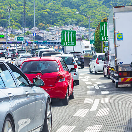 高速道路での監視・誘導警備 /テレビ・映画などの撮影警備